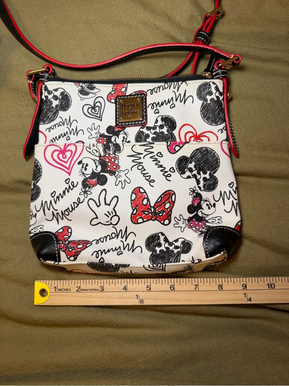 Dooney & Bourke Minnie Mouse Hearts & Bows Letter Carrier - Picture 4 of 7